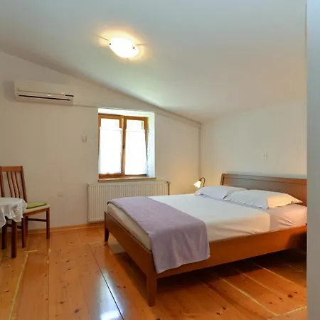 Apartment Edo 2075 公寓 *